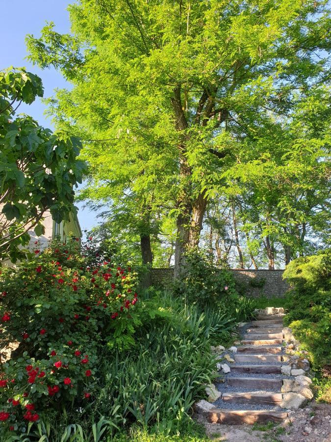 Le Petit Logis Villa Blere Exterior photo
